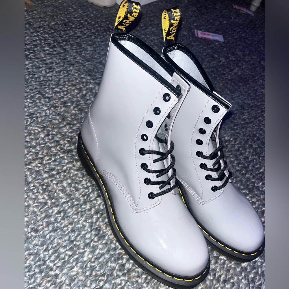 Dr. Martens UNWORN Patent Leather Grey
